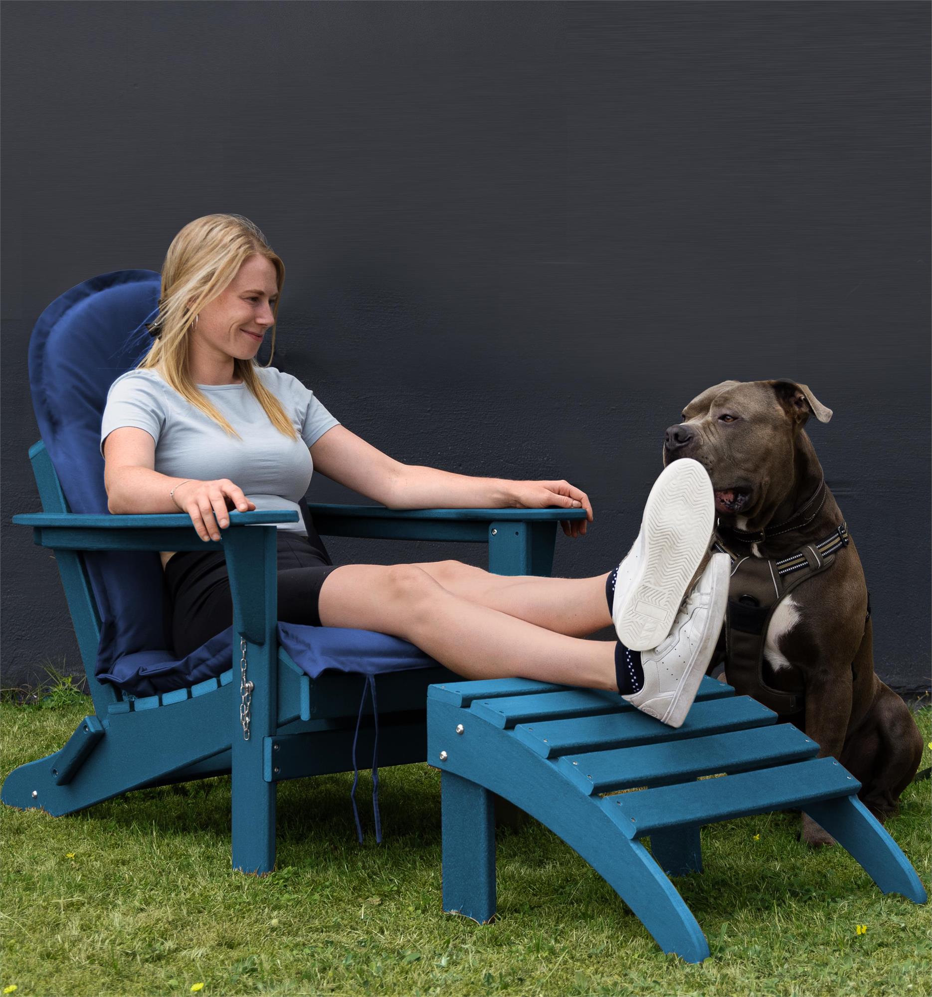 Adirondack Gartenstuhl mit Auflage Material aus 100% Einweg- & Shampoo Flaschen - Bild 30 von 37